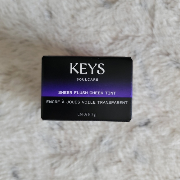 Keys SoulCare Sheer Flush Cheek Tint & Natural Flush Complexion Brush - Picture 10 of 14